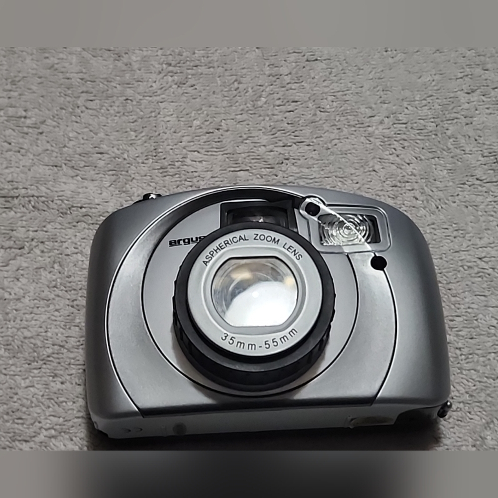 Vintage argus m450 Auto Flash 35mm Film Camera Point & Shoot Zoom Untested